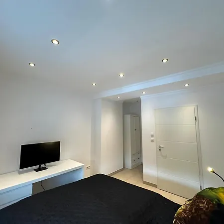 Ferienwohnung In 1 Og *